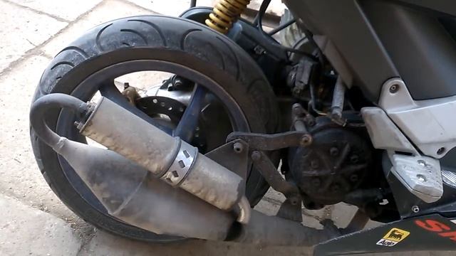 Aprilia Sr 50 - Sound смотреть онлайн