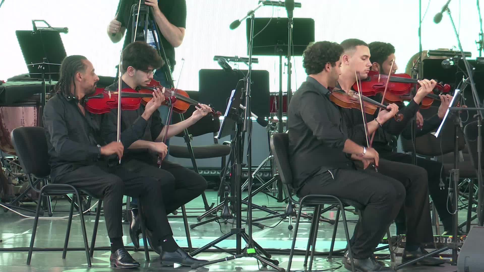 Выступление Алжирского юношеского оркестра смотреть онлайн