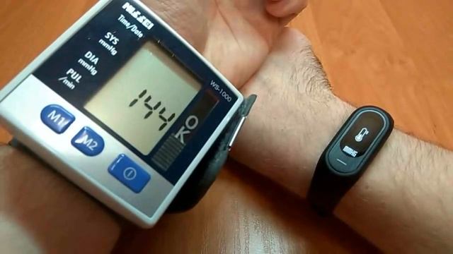 браслет B15P смотреть онлайн