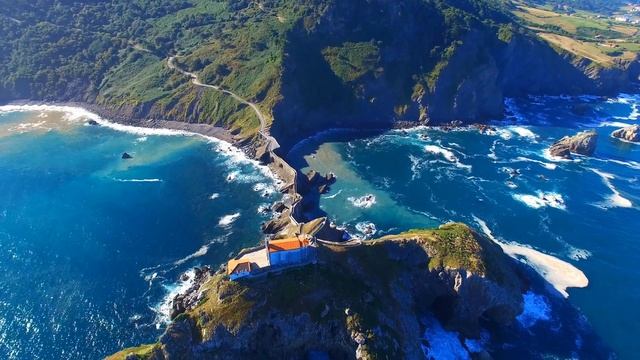 Aerial view of San Juan de Gaztelugatxe, Spain (4k UHD) смотреть онлайн