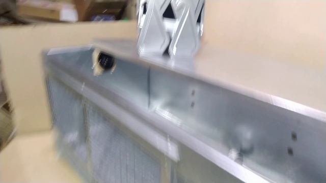 Обзор/Купить готовую недорогую кормушку на клетку кур 74bf-20-КК интернет магазин - Большой фермер смотреть онлайн