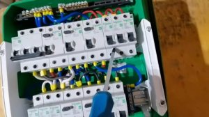 Трехфазный распределительный щит. Подключение автоматов.Подключение УЗО и ДИФ автомата.Цена..