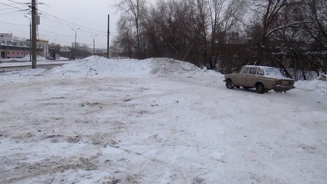 йоу! мой скользкий дрифт чуть-чуть на снегу! смотреть онлайн
