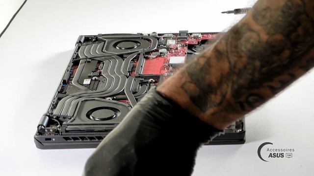 Série Asus ROG Zephyrus M16 : Démontage complet смотреть онлайн