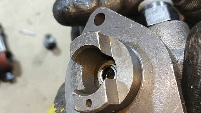 Насос топливоподкачивающий МТЗ (тип УТН). Сравнение Premium и Standart. УТН-3-1106010-А4