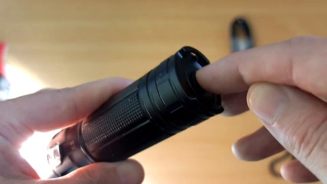 Klarus G20 LED Torch - Review and test смотреть онлайн