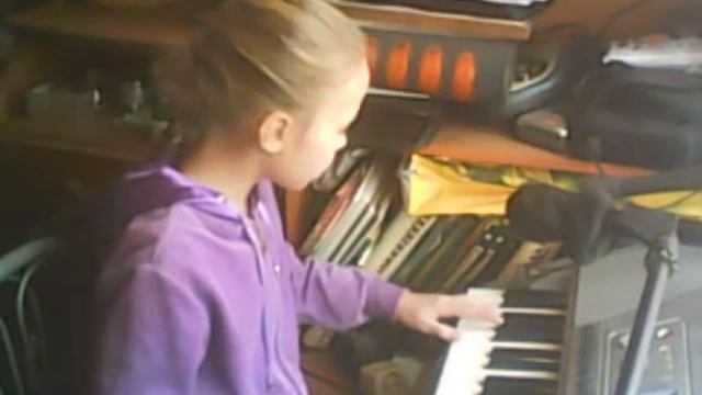 Ученица КСЮША детские ПЕСНИ смотреть онлайн
