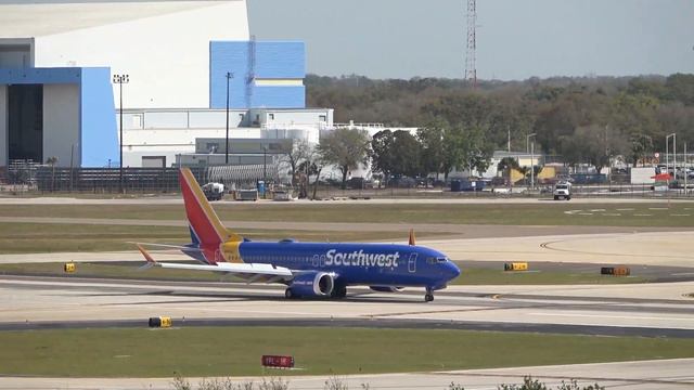 Boeing Vs. Airbus Narrow Body Jets Spotting TPA смотреть онлайн