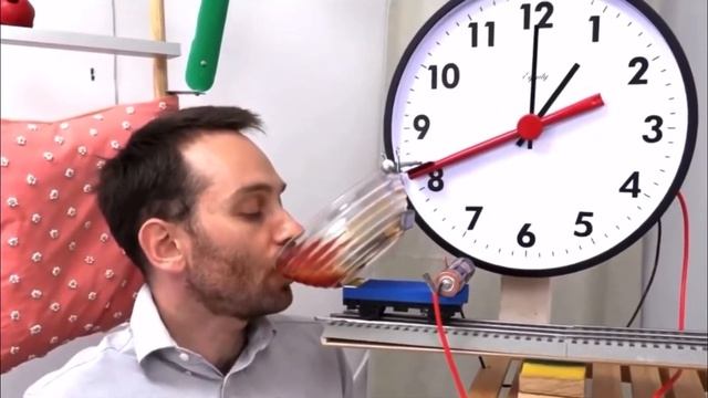 Принцип домино , удивительная цепная реакция . Amazing chain reaction tricks смотреть онлайн