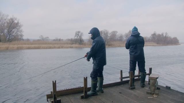 Ловля Щуки ЗИМОЙ на Спиннинг - ЛЕГКО!! Как ловить Щуку Зимой? Баттл на позорное наказание? смотреть онлайн