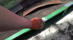 Дешевый вариант грядок в теплице