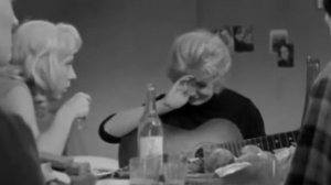 Доронина и Чурикова.  (х.ф.  Старшая сестра  1966 г.).