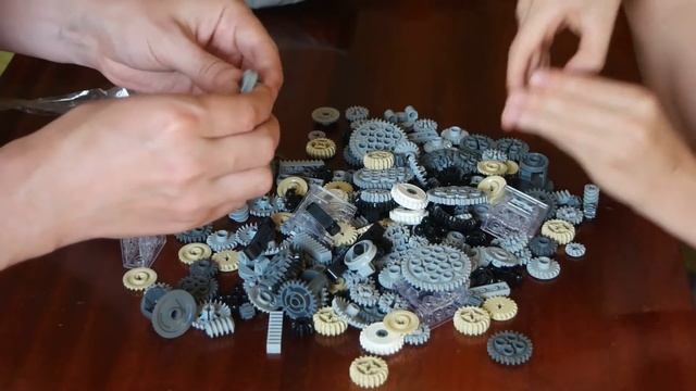 Распаковка Lego Technic Шестеренки смотреть онлайн