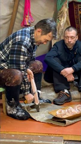 Победитель чемпионата Ямала по строганине смотреть онлайн