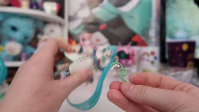 My Favourite Anime Figure (Snowbell Miku Review) ZENPLUS смотреть онлайн