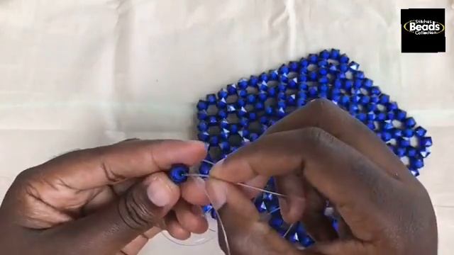 FANTASTIC way to make a STAR shaped beaded BAG// latest bead bag// DIY. смотреть онлайн