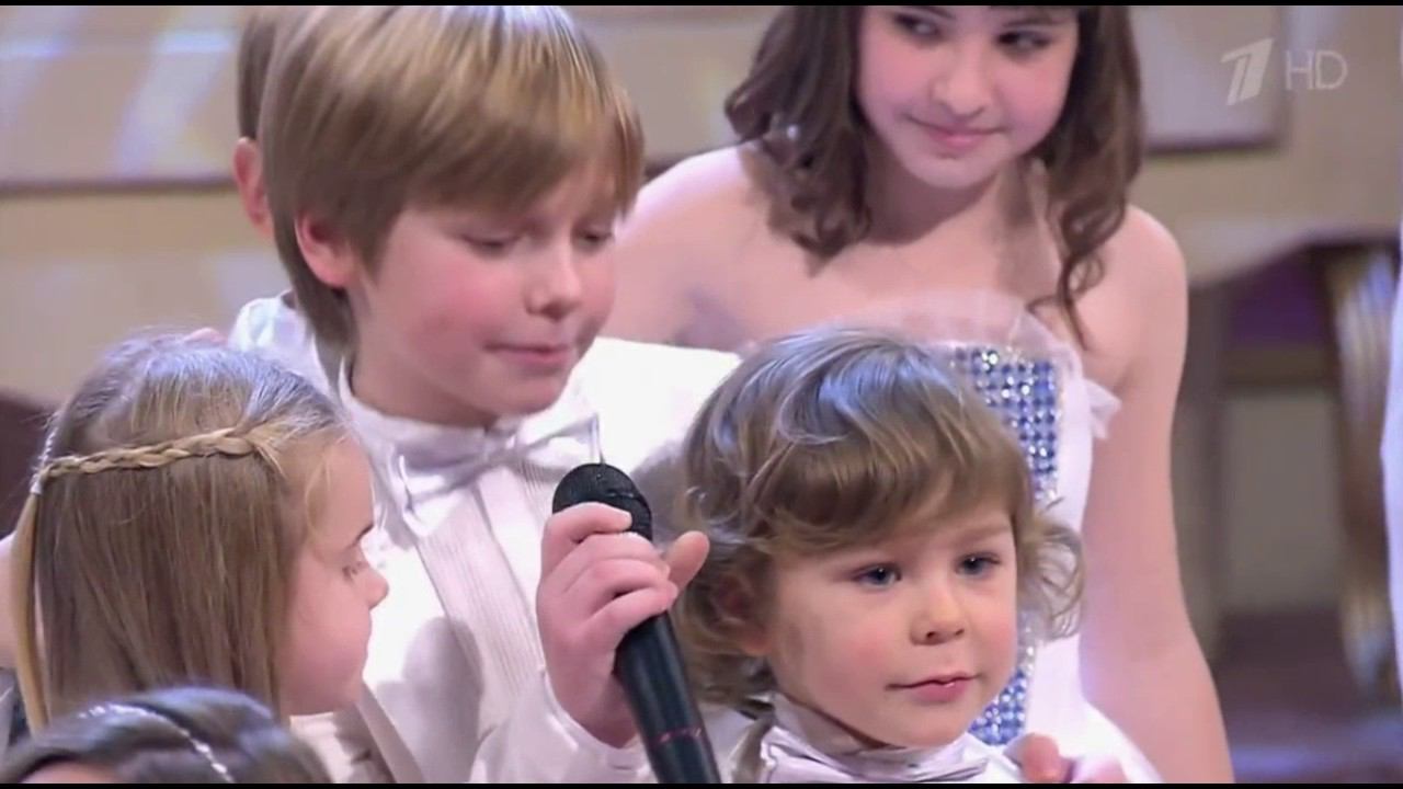 «Непоседы» - Снежинка (Модный приговор, 30/12/2016) смотреть онлайн