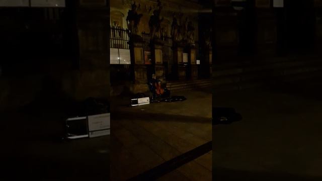 Краков уличный музыкант смотреть онлайн