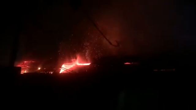 Пивзавод загорелся в Харькове смотреть онлайн