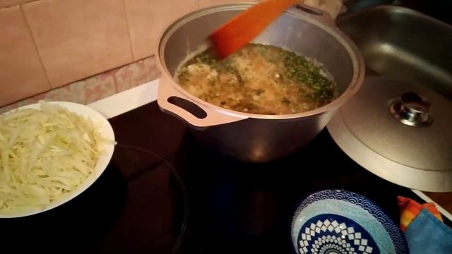 БОРЩ БЫСТРЫЙ, без мяса,МАМУЛЯ❤готовит в КАЗАНЕ смотреть онлайн
