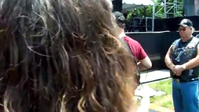 Gary Sinise in the crowd! смотреть онлайн