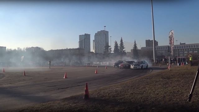 Первый крэш BMW. Сломал SkyLine. Помяли Сиерру. Drift СКК 2018. смотреть онлайн