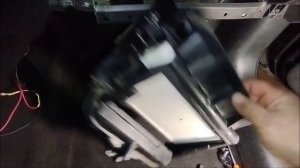 Ремонт заслонки рециркуляции салона Шевроле Авео.