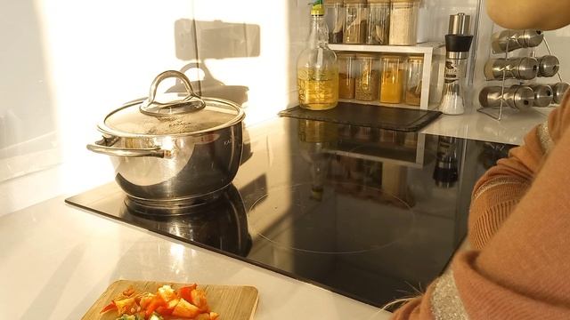 güzel bir et haşlaması yaptım ?? I made a nice stew / вкусно сварила мясо. смотреть онлайн