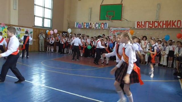 Хреновская школа №1 вальс 4класс 2019год смотреть онлайн