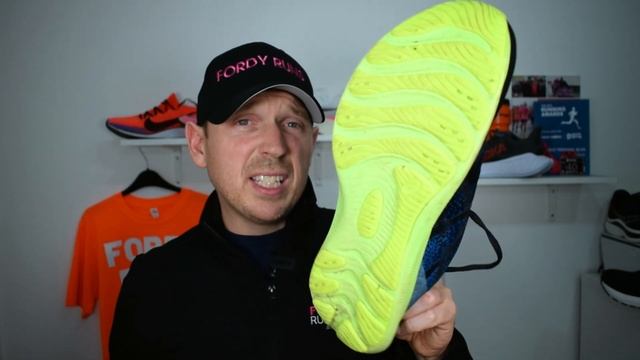 Nike React Infinity Run Flyknit 2 vs Asics Gel Nimbus Lite 2 смотреть онлайн