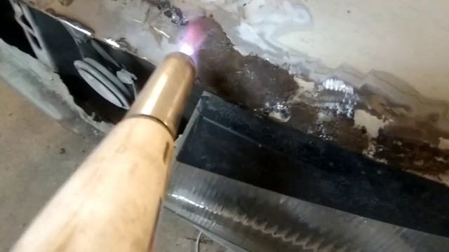 Из утиля 12. КАК ПОЧИНИТЬ ГНИЛОЙ КАПОТ 2110 В ГАРАЖЕ. смотреть онлайн