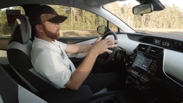 2020 Toyota Prius LE Test Drive смотреть онлайн
