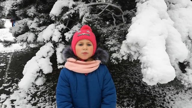 «Читаем стихи Деду Морозу». Вероника ТАРАС, 5 лет, г. Лида. смотреть онлайн