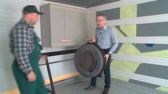 Кронштейн для колес в гараж. Сезонное хранение шин. Как хранить колеса, летнюю и зимнюю резину смотреть онлайн