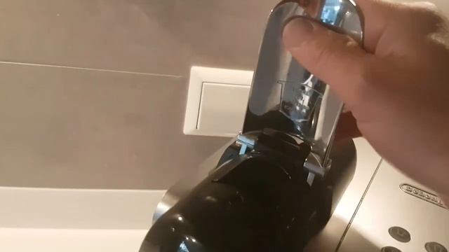 Delonghi EN520.S leaking fix fixed Water nespresso repair смотреть онлайн