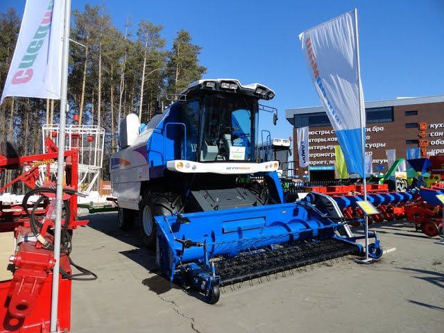 Комбайн АГРОМАШ 3000 (ЕНИСЕЙ 954). Обзор 2017