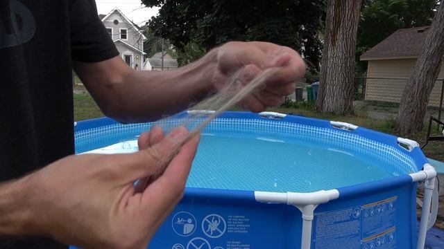 How to Clean a Swimming Pool with a Robotic Pool Cleaner смотреть онлайн