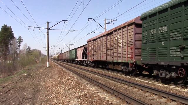 ВЛ11-497 с грузовым поездом, перегон Гжель — Овражки смотреть онлайн