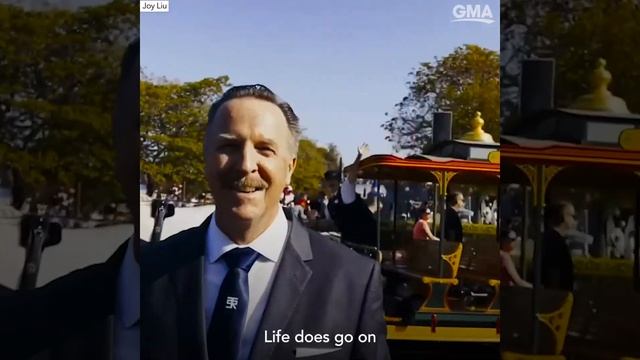 The story behind viral video of Walt Disney look-a-like surprising Mickey Mouse смотреть онлайн