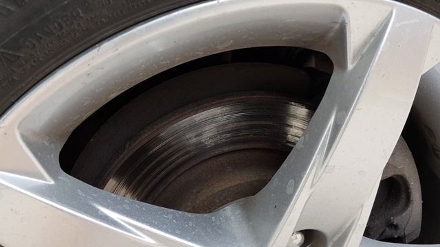 Неприятный звук при торможении доносящиеся и задних колес на Ford Focus 3. смотреть онлайн