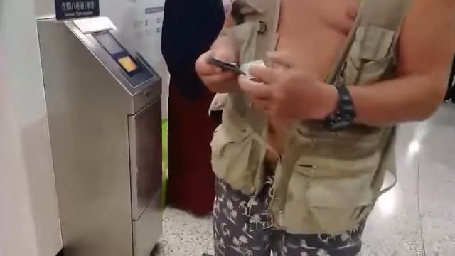 карта Октопус. Пополняем.