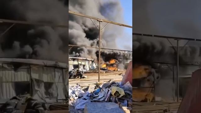 В Китае подожгли карантинный лагерь. смотреть онлайн