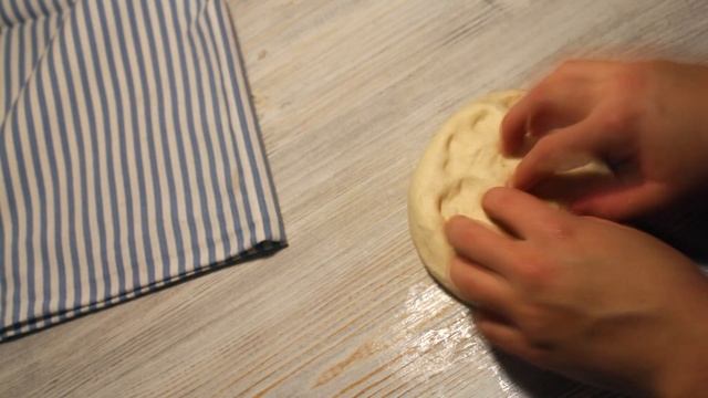 Фокачча. Итальянская лепешка с песто. Лучший рецепт фокаччи. смотреть онлайн