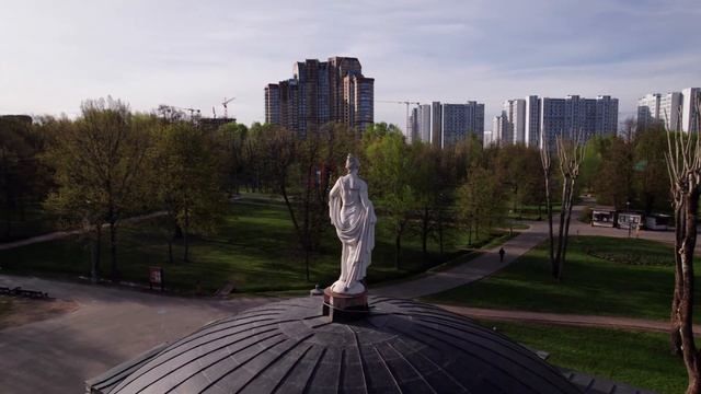 4K Relax | Девушка в камне | Москва | Усадьба Воронцово смотреть онлайн