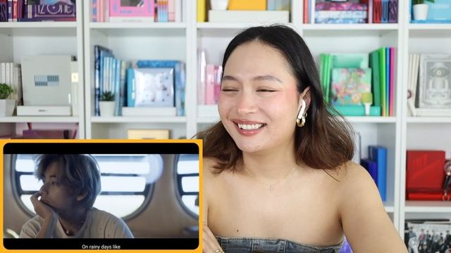 V 'Love Me Again', 'Rainy Days' and 'Slow Dancing' MV REACTION смотреть онлайн