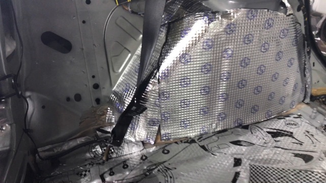 Плюсом данного Ford Kuga будет дополнительная шумоизоляция, повышенный уровня комфорта в салоне смотреть онлайн