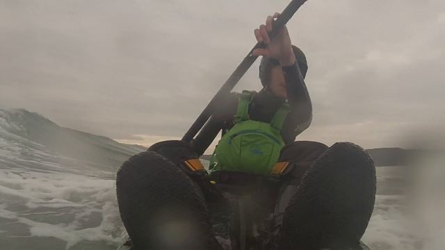 Kayak Surfing on the RPF Master at Perranporth смотреть онлайн