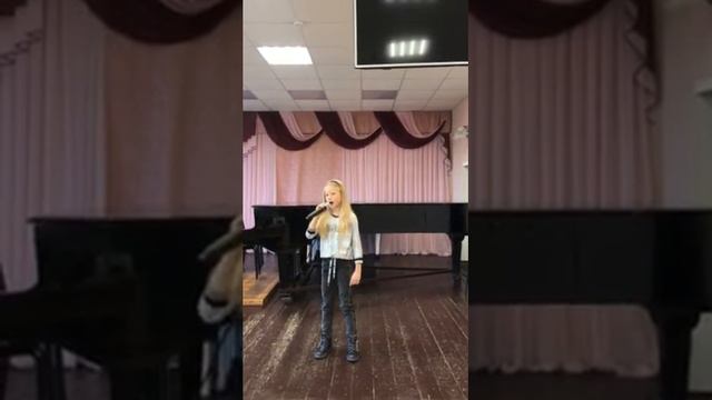 Рудик Василиса Красками разными смотреть онлайн