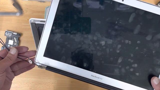 MacBook Air A1466 Cooling Fan Runs At High Speed And Makes Annoying Noise-Fix