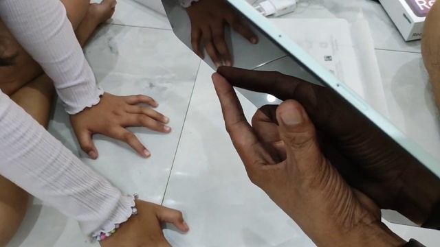 Unboxing Tablet Xiaomi Redmi Pad SE 2023 смотреть онлайн